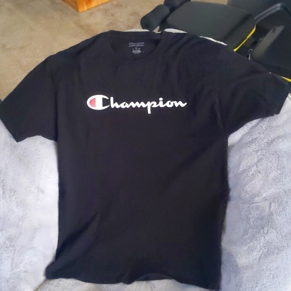 Men's Champion tshirt black size large